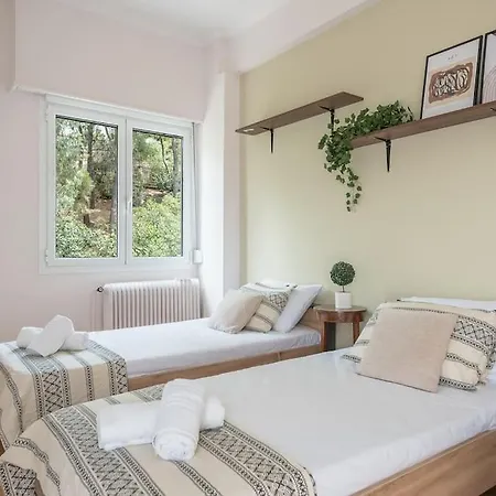 Oasis With Enchanting Hill Views Apartment *